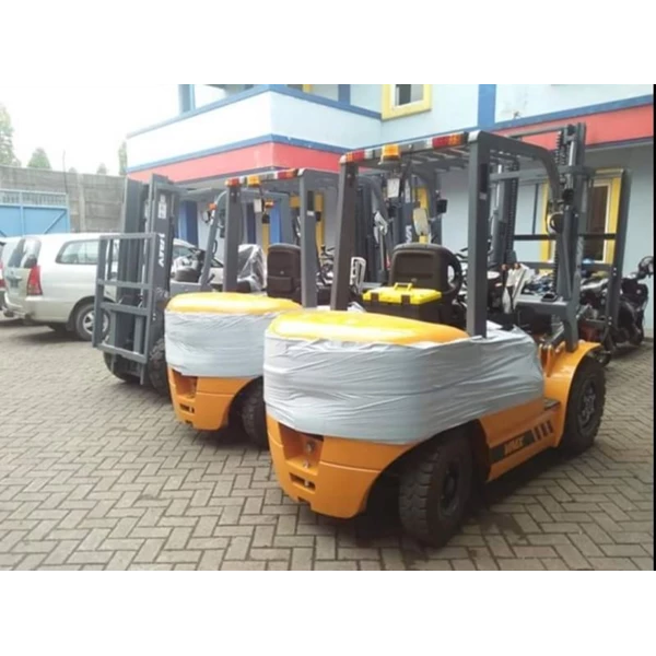 Forklift Isuzu VMAX 3 Ton sampai 5 Ton  Termurah dan Terbaik