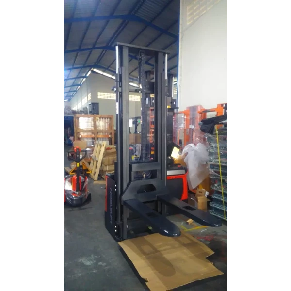 Distributor Full Elektrik Stacker NOBLIFT 1.5 Ton Tinggi 3.4 Meter sampai 6 Meter Murah
